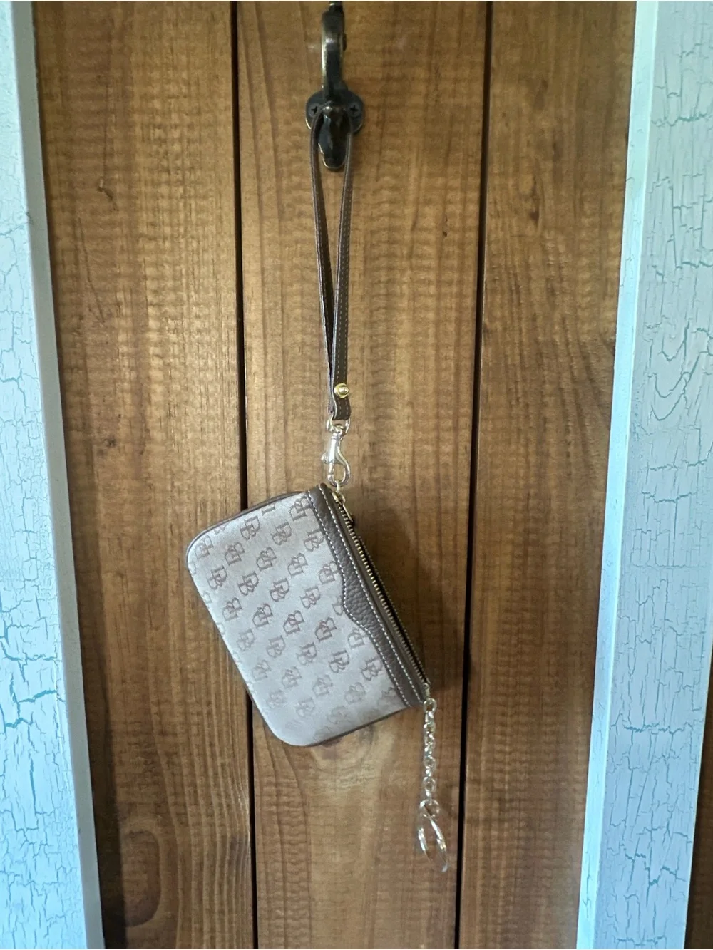 Dooney & Bourke Wristlet Vintage